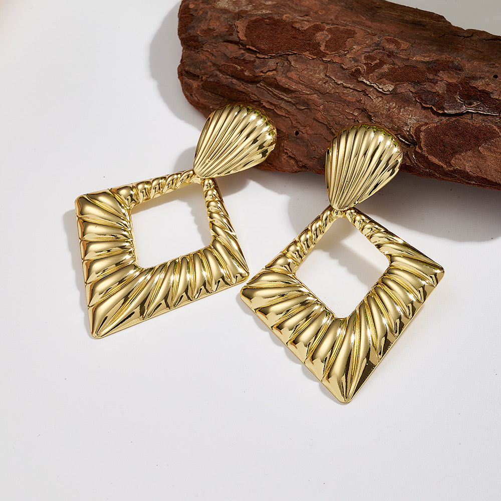 Aretes
