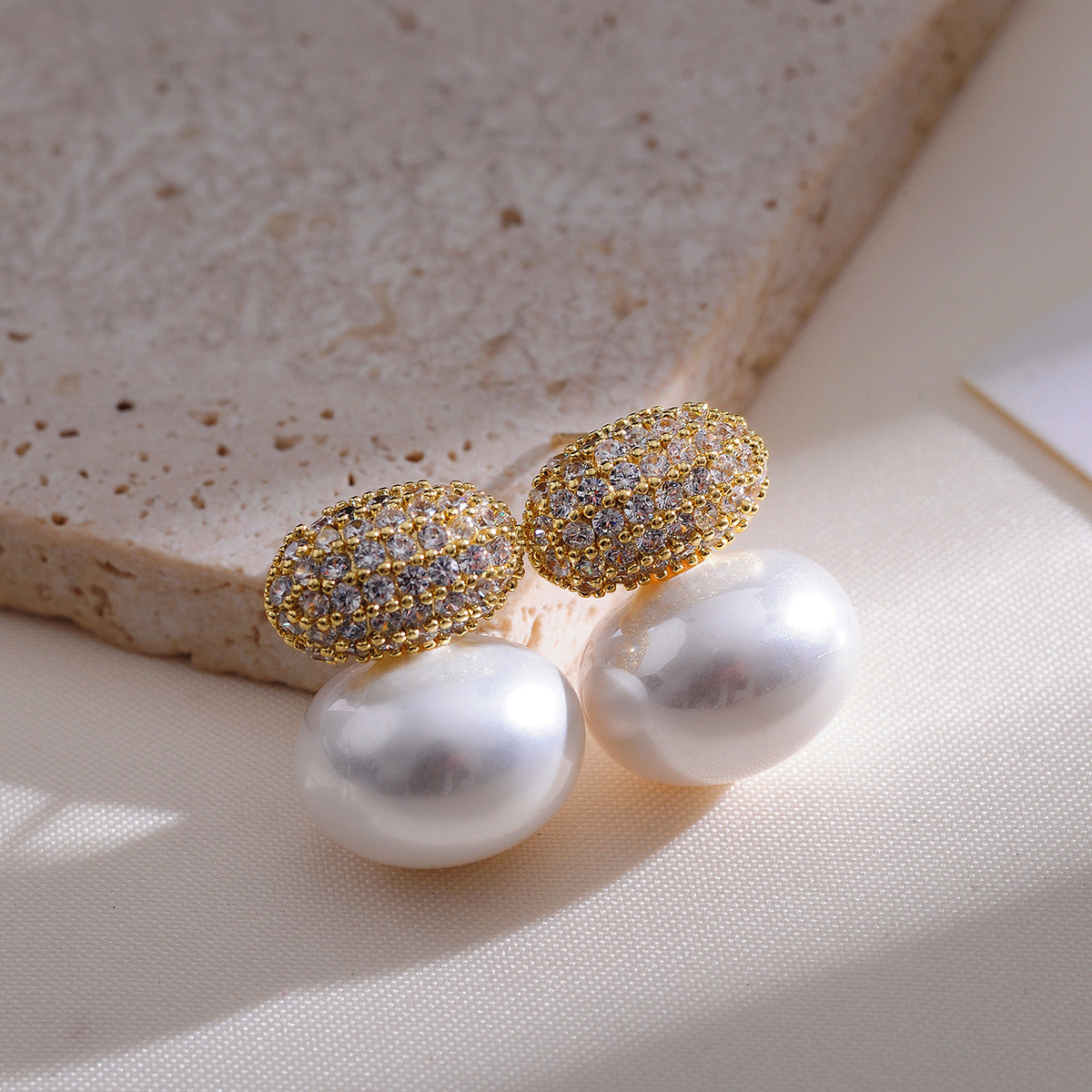 Perla con zirconia gold