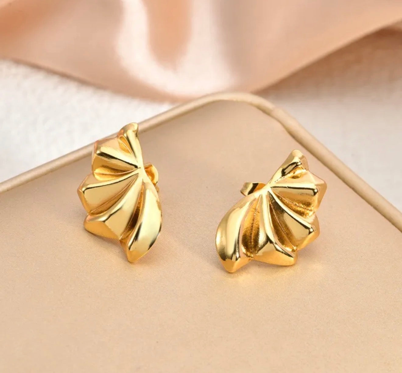Aretes