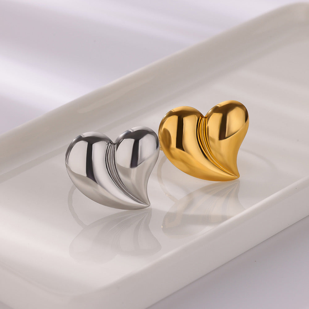 Corazón dorado anillo